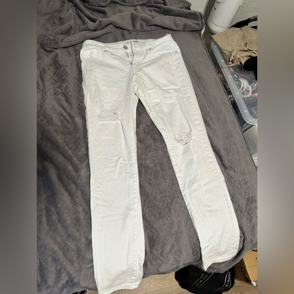 Guess White skinny Ripped Jeans